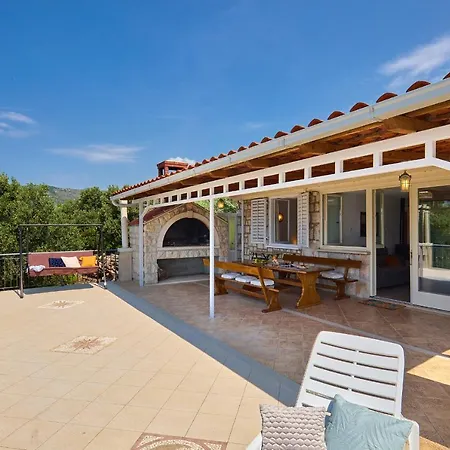 Bay View House *