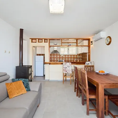 Bay View House *