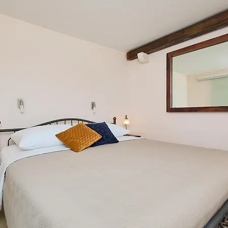 Bay View House 펜션 *